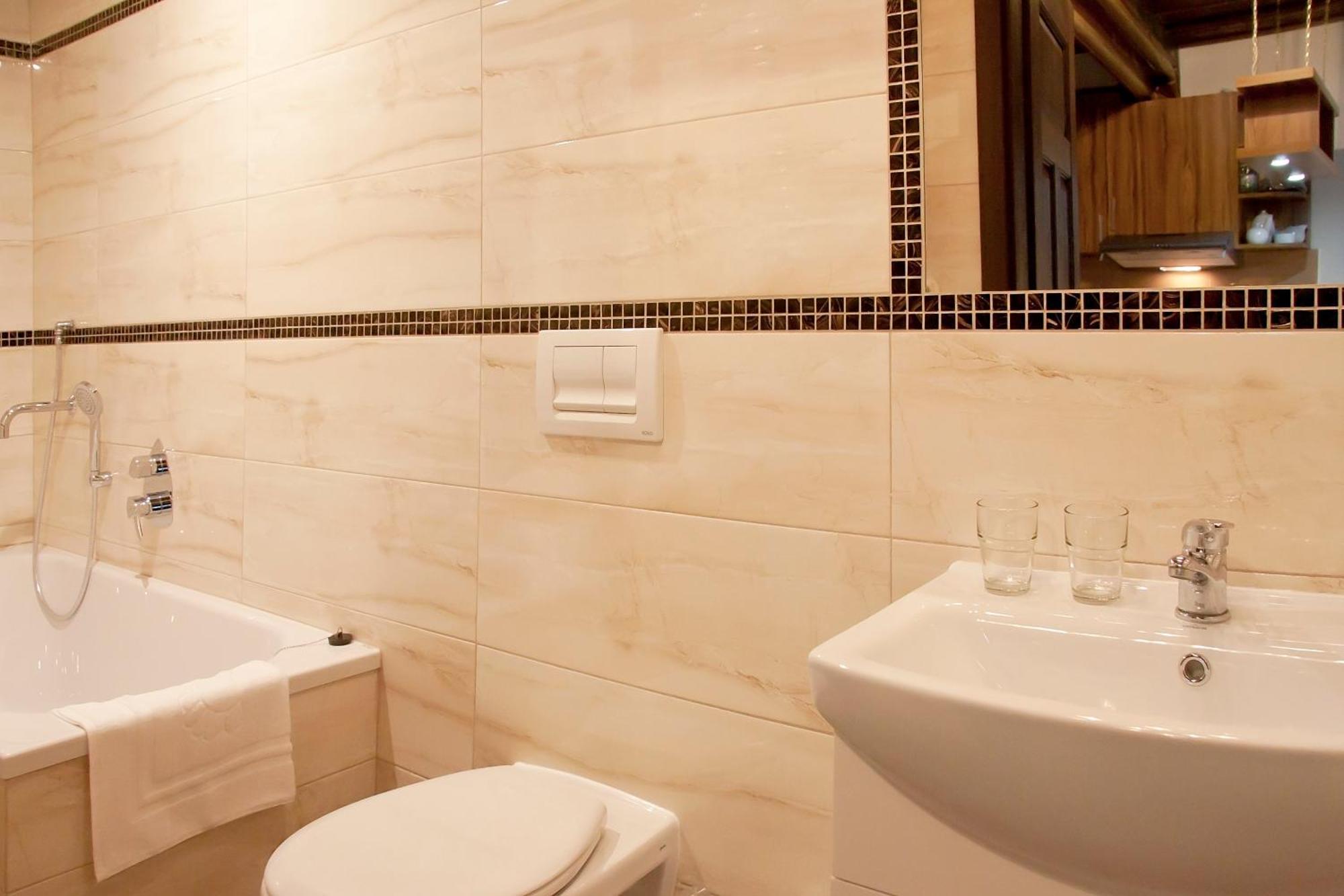 Apartamenty Hotelu Pod Orlem Torun Luaran gambar